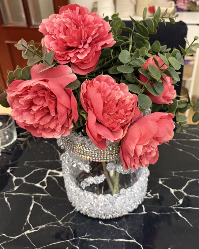 JARRON VIDRIO CON PEDRERIA Y DETALLES ELEGANTES ADORNO FLORAL