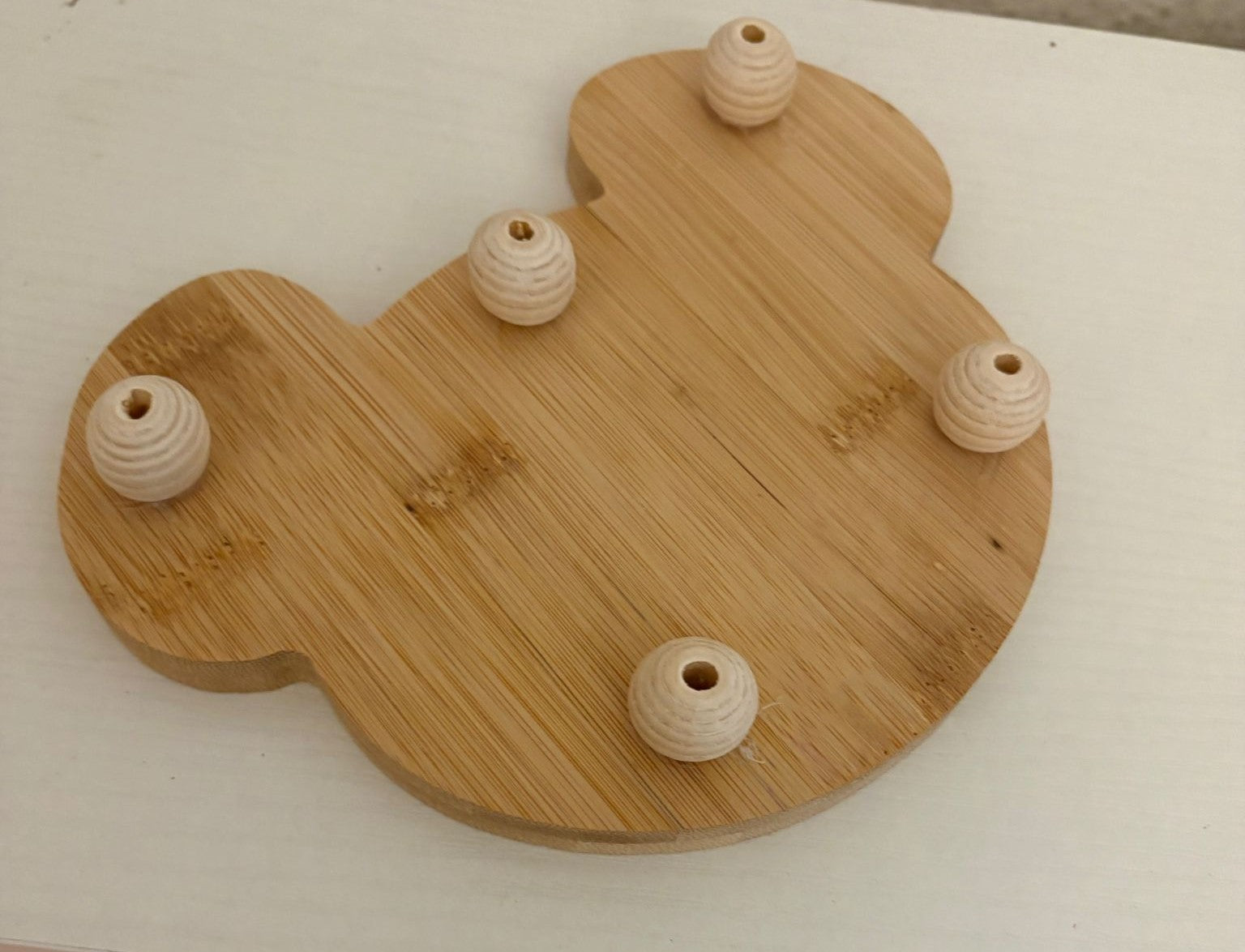 PLATO INFANTIL BAMBU CON PATAS DE MADERA MODELO OSITO