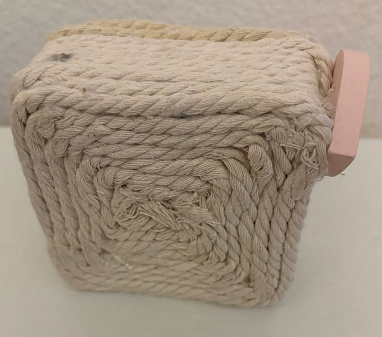 CESTITA CON CORAZON ROSA  UN  GRAN DETALLE PARA REGALAR