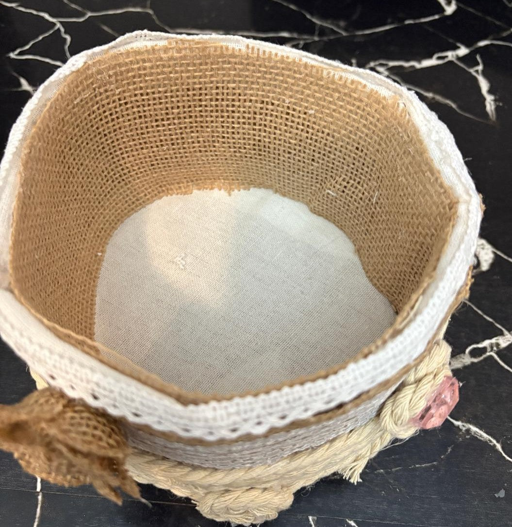 CESTITO ROMANTICO PERFECTO PARA TUS PINTURAS O PARA PEQUEÑOS OBJETOS
